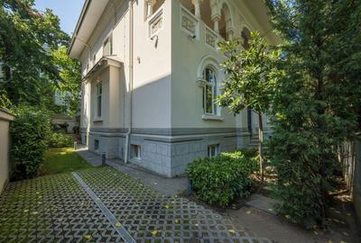 Vilă interbelică restaurată cu eleganță / Cartierul Capitale - 1
