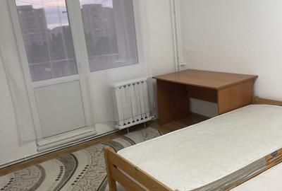 Garsoniera, 28 mp, balcon 3 mp, zona La Terenuri, etaj intermediar - 1