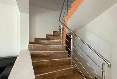 Casa solida, moderna si luminoasa; liniste totala in natura! - 9