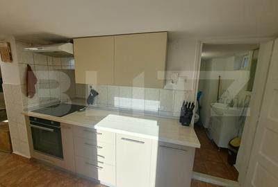 Casă săsească renovată integral, 2200 mp teren, ideală pentru două familii - 10