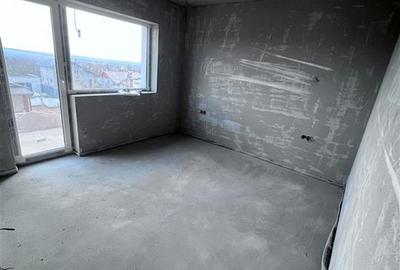 Casa cu 4 camere 5 ari teren - 4