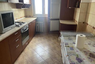 Apartament 2 camere , zona Spitalul judetean , decomandat , 52 mp , liber - 4