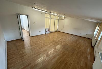 Spatiu de birou -zona strada Cluj/ 4 locuri de parcare - 14