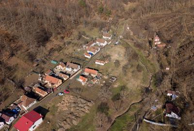 Teren intravilan de 302 mp în localitatea Șoimoș - 12