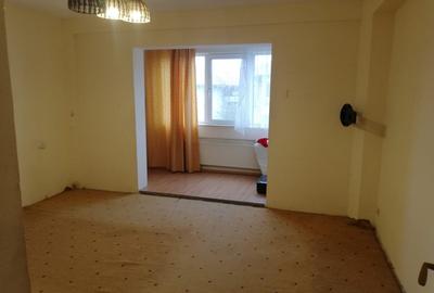 Vand apartament 3 camere cu spatiu generos - 5