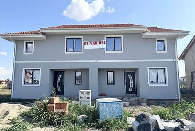 Casă individuală cu 4 camere în Săcălaz