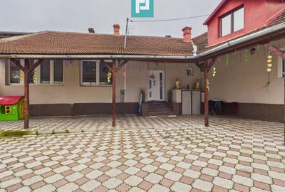 Două case, curte mare, lângă Castelul Corvinilor - 31