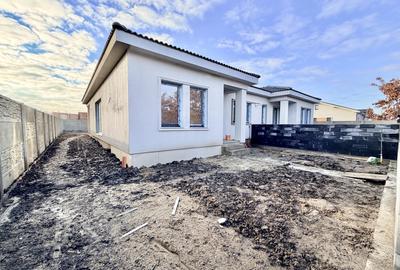 Duplex cu 3 camere în Moșnița Nouă