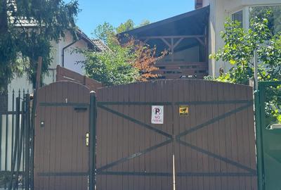 Casă individuală cu 4 camere în Domenii