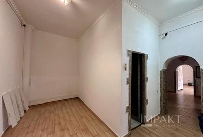 Spațiu comercial ultracentral, vad excelent, 7 încăperi - 8