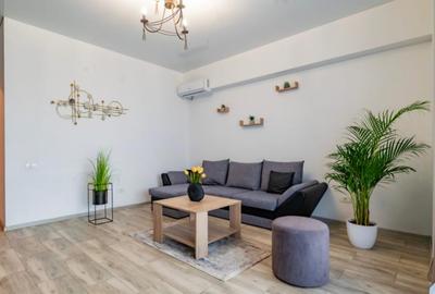 Apartament cu 2 camere, mobilat în Central