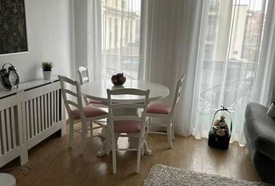 Apartament cu 2 camere semidecomandat în Borhanci