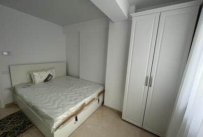 Inchiriem studio in Micro 17 , etaj 2 bloc ROKA, parcare privata, - 3