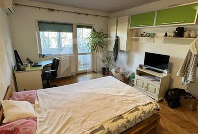 Apartament 3 camere, 2 balcoane in cartierul Intre Lacuri - 1