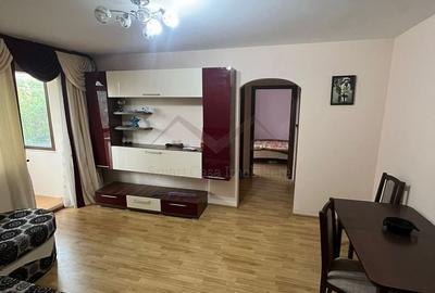 Apartament cu 2 camere semidecomandat în Podu Roș