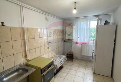 De Închiriat  Apartament cu 1 cameră 32 mp în zona Canta. - 4