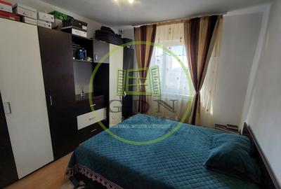 Apartament trei camere semidecomandat, etajul 5, Craiovita zona Niella - 3