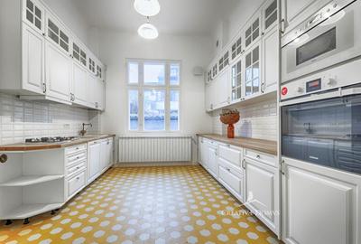 Unirii - Apartament somptuos in vila, 6 camere, 202 mp - 16