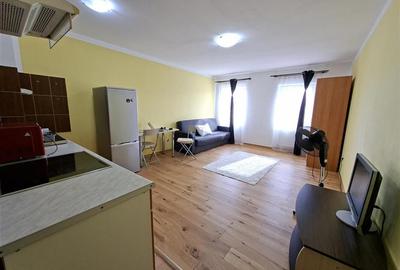 Garsonieră decomandată, mobilată în Ștefan cel Mare