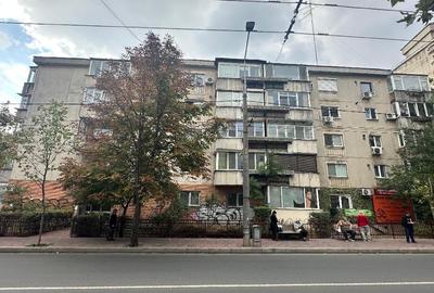 BD.DECEBAL - CENTRAL, Apartament cu 3 camere decomandate - 90 mp- etaj 4/4, - 3