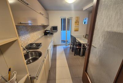 Închiriez apartament 2 camere Micro 4 - 10