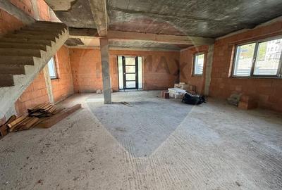 De vânzare casa semifinisata 5 camere 186 mp u Str. Făcliei - 6