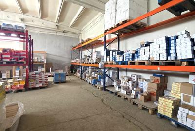 Spațiu industrial, de 877 mp, în Uzina 2