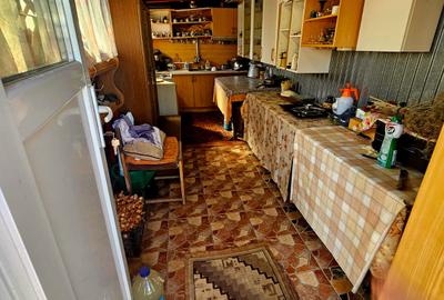 Casă spațioasă cu 9 camere în Strejnicu – pentru locuință, birouri - 13