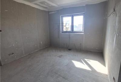 Vila individuala  - suprafata de 180mp utili -  toate utilitatile - 5