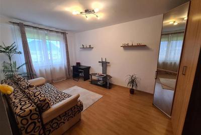 Apartament cu 2 camere circular, mobilat în Astra
