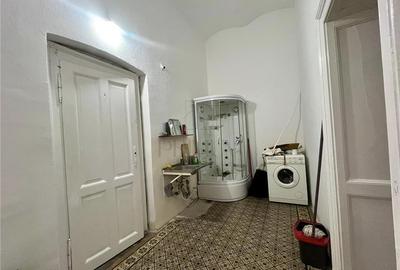 FABRIC - 4 CAM - ETJ.1 - 2 BAI - 3 BOXE - CURTE - ARHITECTURAL - ZONA ISTORICA- - 8