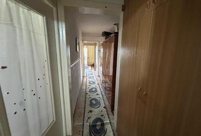 Apartament cu 4 camere de vanzare, zona liceul Pedagogic - 10