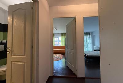 De inchiriat Apartament 3 camere cu scara interioara, zona Centru. - 9