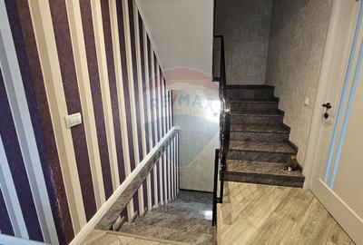 Casă / Vilă cu 7 camere si teren 1000 mp în zona Centrala-Suceava - 29