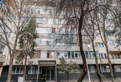 Apartament cu 2 camere semidecomandat, mobilat în Central