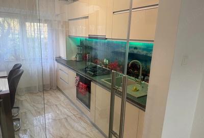 Faleza Nord , apartament decomandat de 2 camere, aproape de plaja cu loc parcare - 6