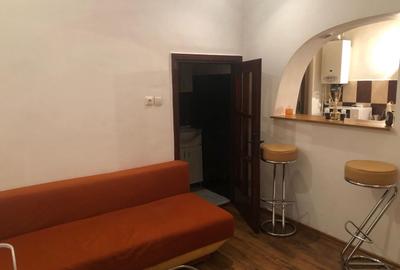 Ap la casă, curte comună, 1 cameră, 40mp, Odobescu! - 2