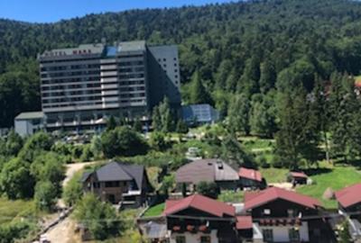 OCAZIE! Vand apartament 2 camere decomandat,Mobilat, Sinaia, langa Hotel Mara - 1