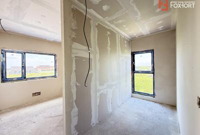 Duplex cu 3 camere si teren de 247 mp de vanzare in localitatea Sacalaz - 9