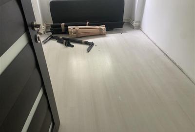 Apartament 3 camere , zona centrala Inspectoratul Scolar,  et 4 4, decomandat , - 13