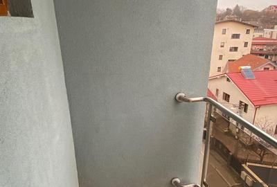 Apartament cu 2 camere, mobilat în Palat