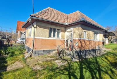 Casă individuală cu 2 camere în Rediu