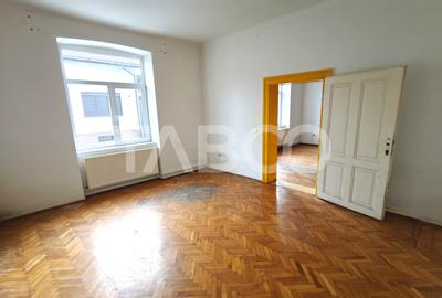 Spatiu de inchiriat in curte proprie - zona Lupeni - Comision 0 - 5