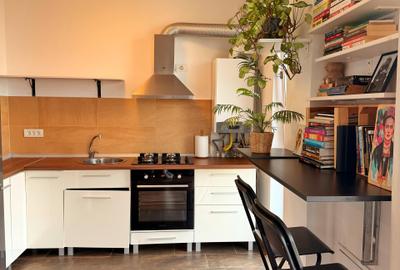 De inchiriat, apartament cu parcare - 2