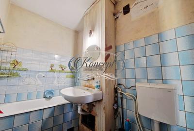 Apartament cu potential, orientare sud-est, 2 balcoane, zona Parang - 11