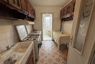 Apartament 3 camere, decomandat, etaj 1, ideal pentru investitie - Lipovei - 1