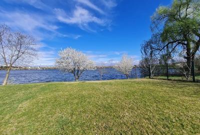 CASA PRESEI LAC  APARTAMENT CU GRADINA PE LAC LOCATIE UNICA - 9