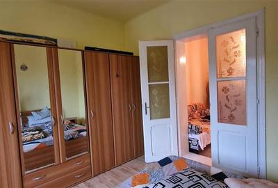 Resita Casa la Pret de Apartament,Parter, Etj 1 si Pod, Zona Muncitoresc - 3