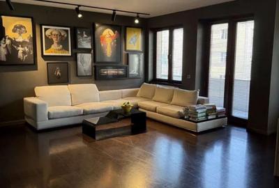 Apartament cu 4 camere semidecomandat în Central