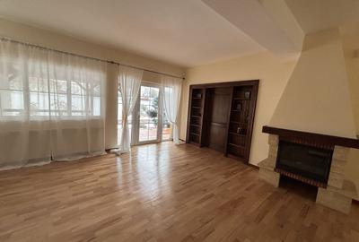 Casă individuală cu 4 camere în Semicentral